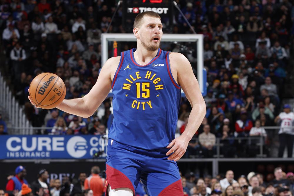 相比之下 相比之下