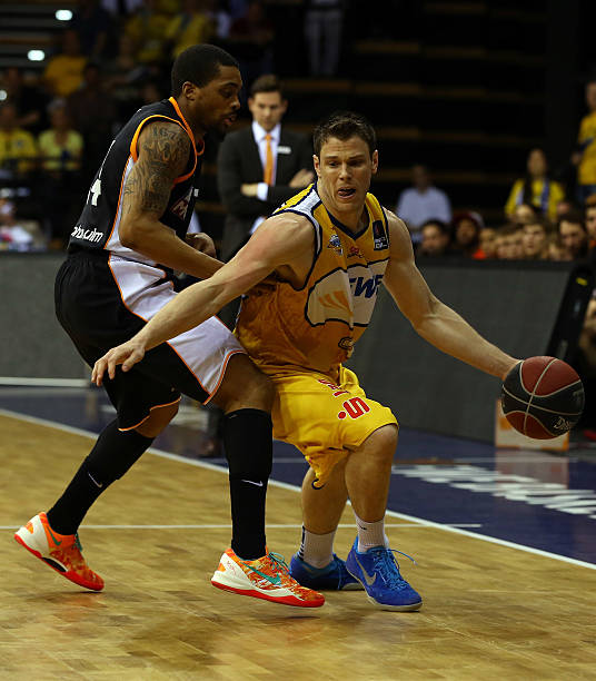 体表现有着 体表现有着