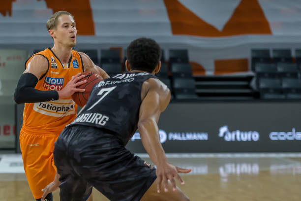 令他成为球 令他成为球